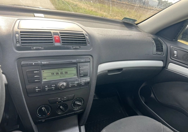Skoda Octavia cena 6690 przebieg: 379000, rok produkcji 2006 z Toruń małe 121